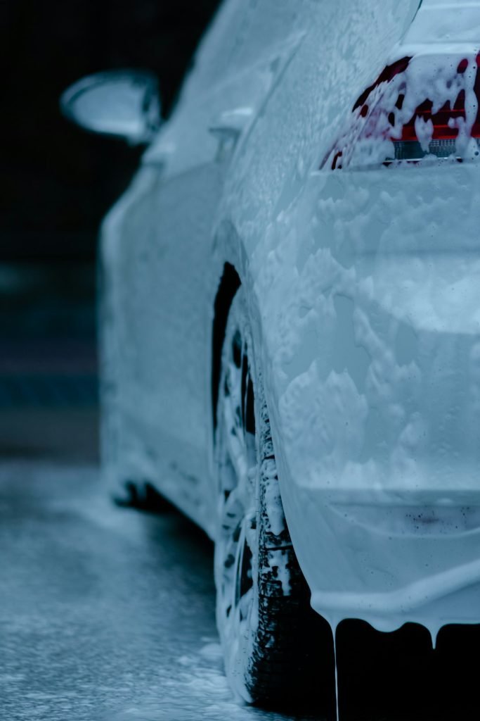 white-car-with-water-droplets-rbxzg9aaxva VW GTI
